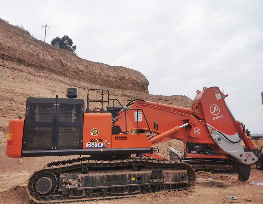 China Hitachi 690 excavator equipped kaiyuanzhichuang Rock Arm